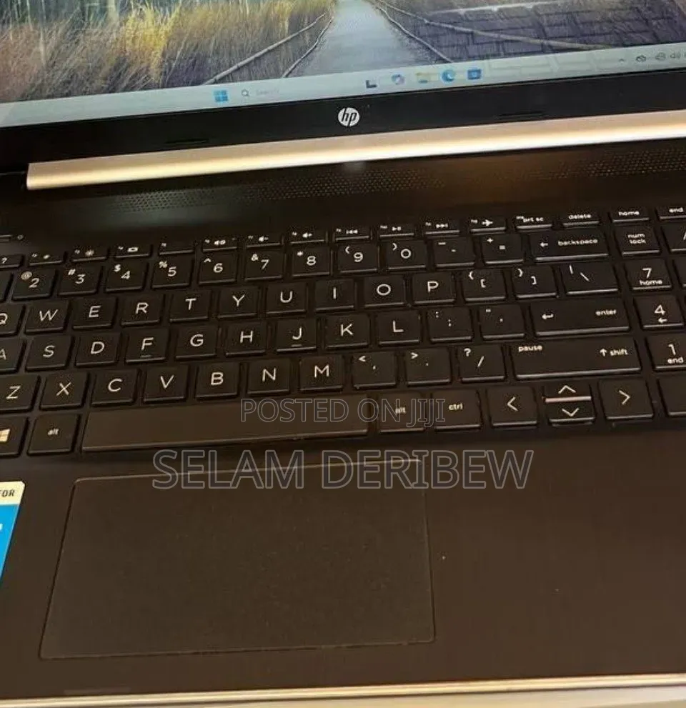 New Laptop HP Stream Notebook 8GB Intel Core i7 SSD 256GB