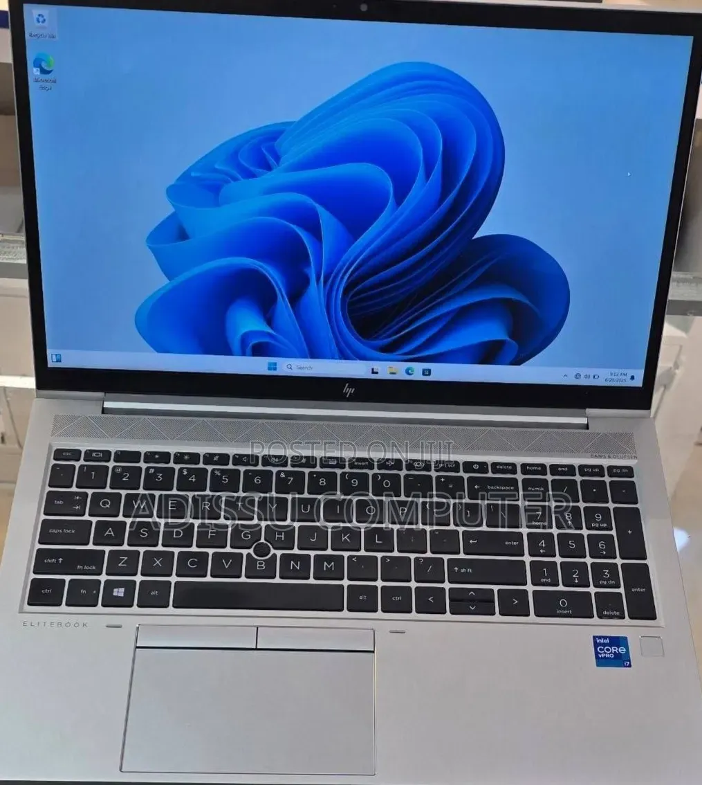 New Laptop HP EliteBook 840 G8 16GB Intel Core i7 SSD 512GB