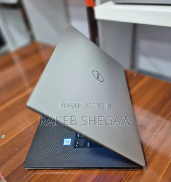 New Laptop Dell XPS 15 16GB Intel Core i7 SSD 512GB