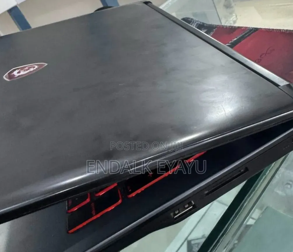 New Laptop MSI 16GB Intel Core i5 SSD 512GB