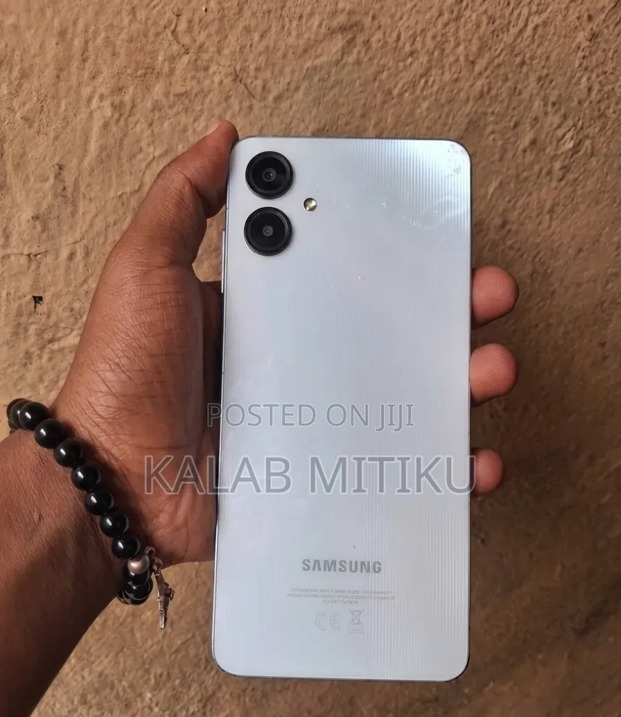 Samsung Galaxy A06 128 GB White
