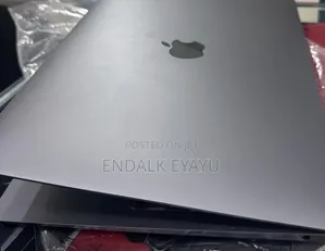 New Laptop Apple MacBook Air 2020 M1 8GB Apple M1 SSD 256GB