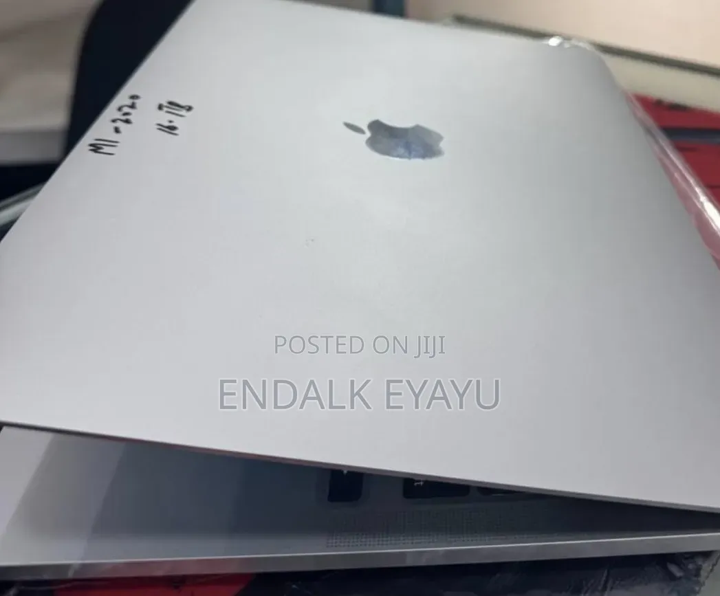 New Laptop Apple MacBook Air 2020 M1 8GB Apple M1 SSD 256GB