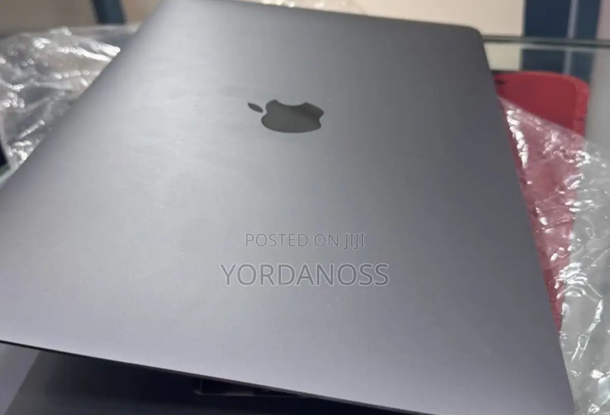 New Laptop Apple MacBook Air 2020 M1 8GB Apple M1 SSD 256GB