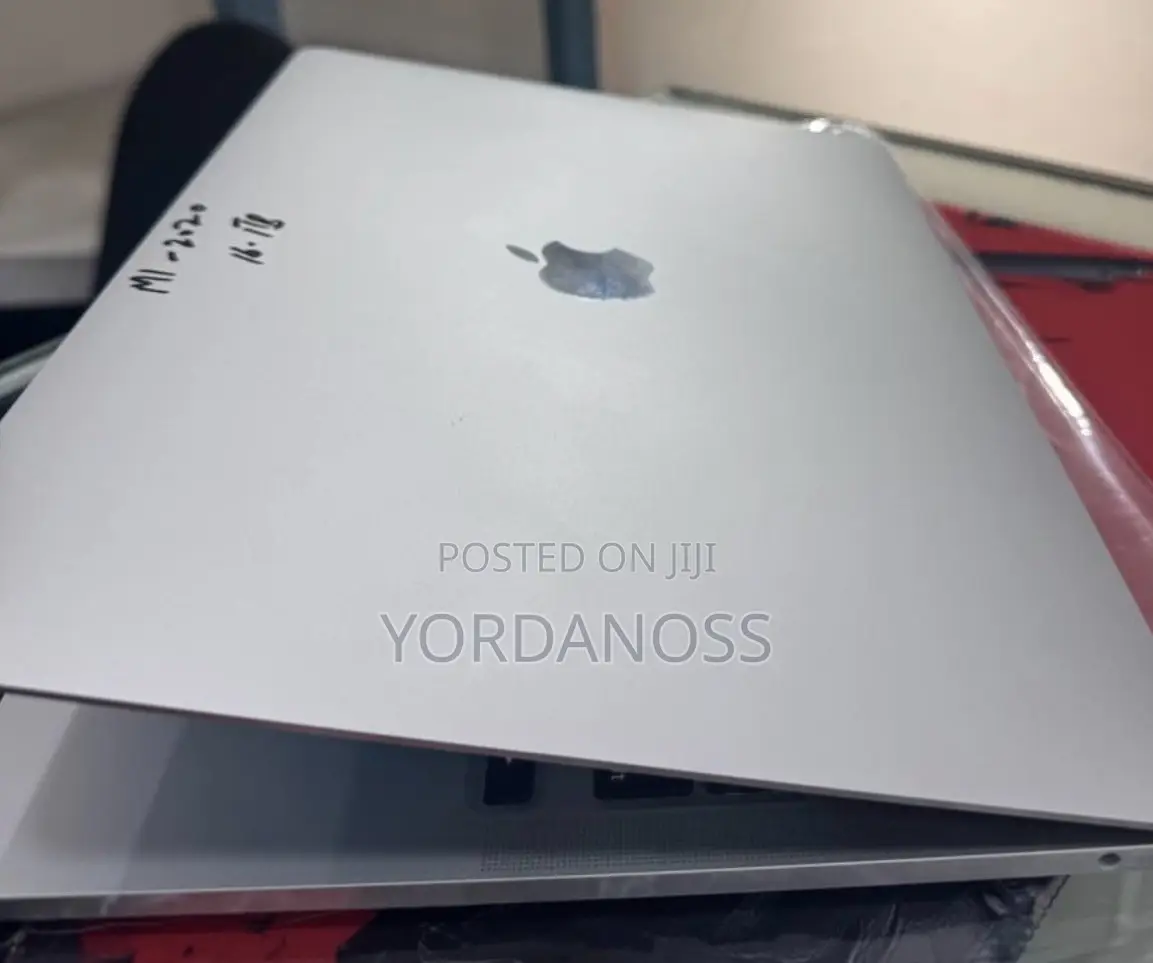 New Laptop Apple MacBook Air 2020 M1 8GB Apple M1 SSD 256GB