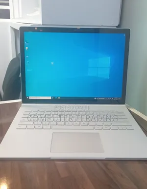New Laptop Microsoft Surface Book 2 16GB Intel Core i7 SSD 512GB