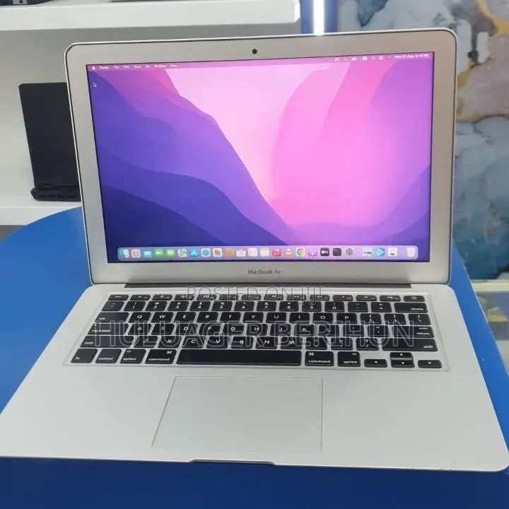 New Laptop Apple MacBook Air 2017 8GB Intel Core i7 SSD 128GB