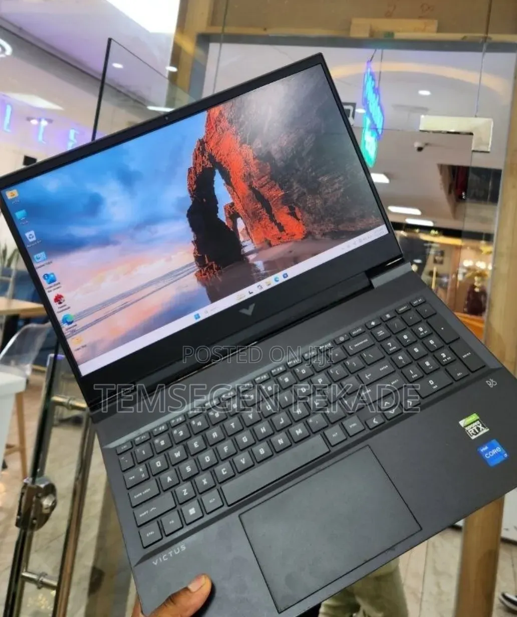 New Laptop HP Victus 16 16GB Intel Core i7 SSD 512GB