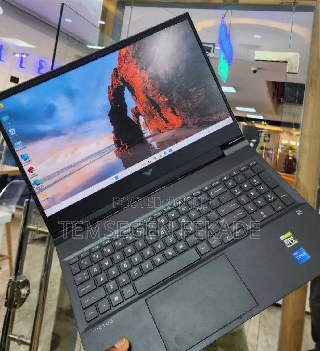 New Laptop HP Victus 16 16GB Intel Core i7 SSD 512GB