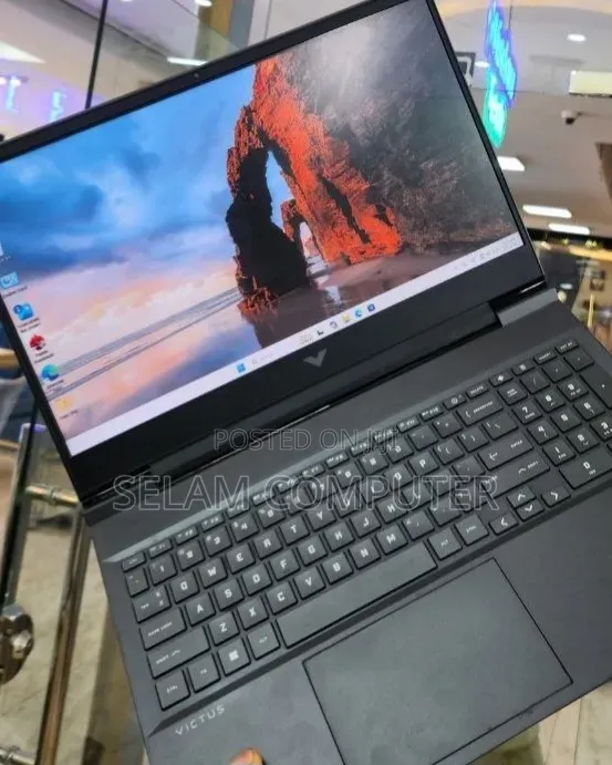 New Laptop HP Victus 16 16GB Intel Core i7 SSD 512GB