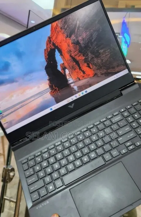 New Laptop HP Victus 16 16GB Intel Core i7 SSD 512GB