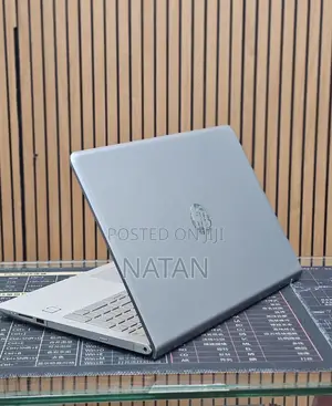 New Laptop HP Pavilion 15 8GB Intel Core i5 HDD 1T