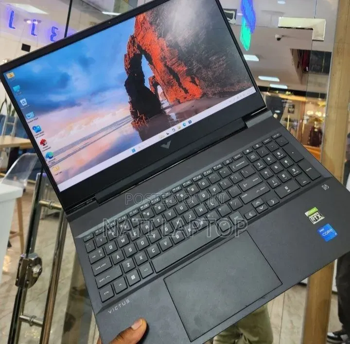 New Laptop HP Victus 15 16GB Intel Core i7 SSD 512GB