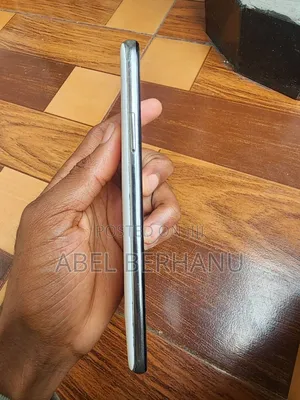 Motorola Moto G8 64 GB White