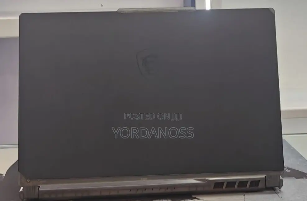 New Laptop MSI Cyborg 15 16GB Intel Core i7 SSD 1T