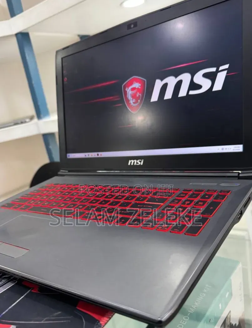 New Laptop MSI 16GB Intel Core i5 SSD 256GB