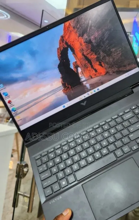 New Laptop HP Victus 16 16GB Intel Core i7 SSD 512GB