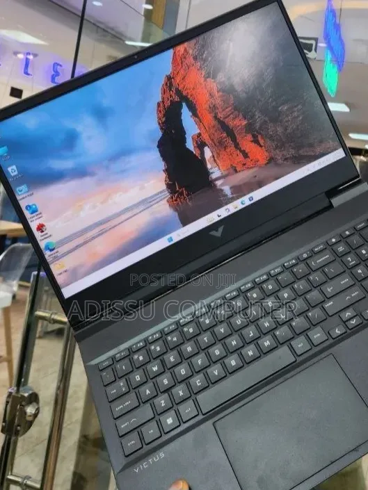 New Laptop HP Victus 16 16GB Intel Core i7 SSD 512GB