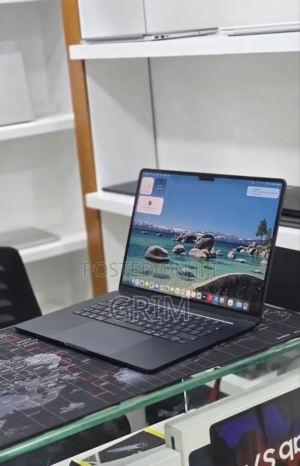 New Laptop Apple MacBook Air 2025 M4 16GB Apple M4 SSD 256GB