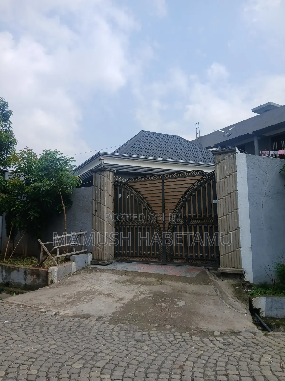 Furnished 8bdrm Villa in 210ካሬ ቪላ, Nifas Silk-Lafto for sale