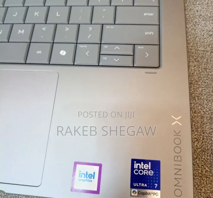 New Laptop HP OmniBook 5 14" 16GB Intel Core i7 SSD 1T