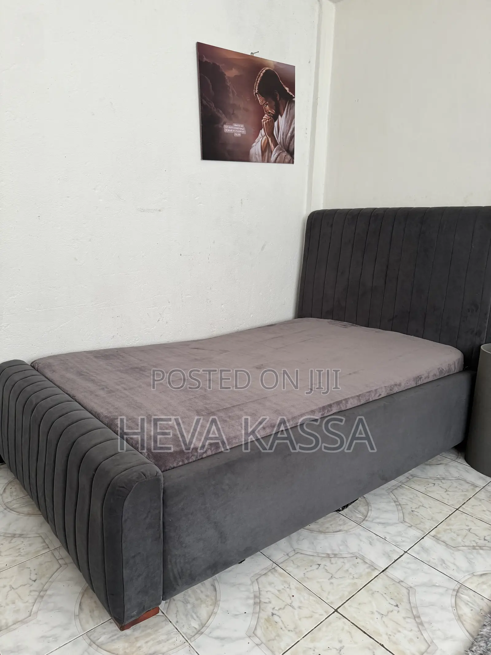 120m Comfortable and Quality Bed