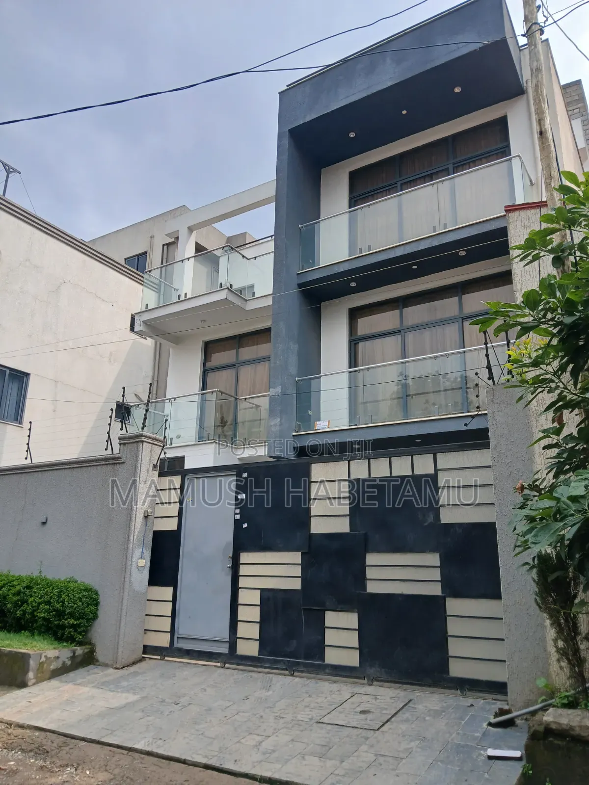 Furnished 8bdrm Townhouse/Terrace in የግል, Nifas Silk-Lafto for sale
