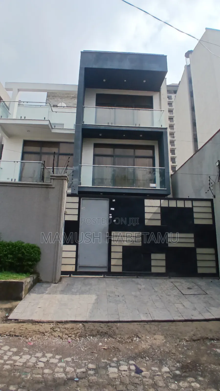 Furnished 8bdrm Townhouse/Terrace in የግል, Nifas Silk-Lafto for sale