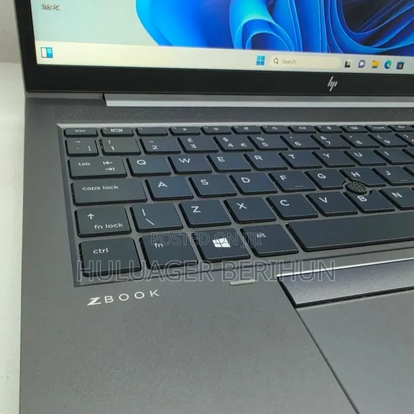 New Laptop HP ZBook 14 16GB Intel Core i7 SSD 512GB
