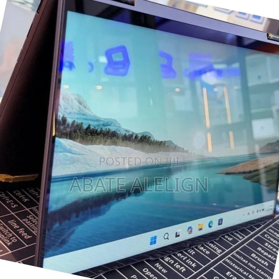 New Laptop Lenovo Yoga 7i 16GB Intel Core Ultra 7 SSD 512GB