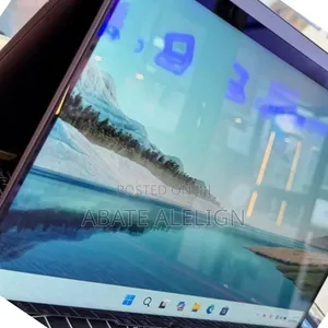 New Laptop Lenovo Yoga 7i 16GB Intel Core Ultra 7 SSD 512GB