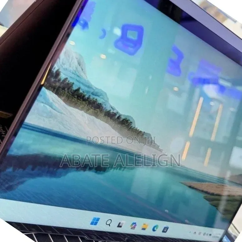 New Laptop Lenovo Yoga 7i 16GB Intel Core Ultra 7 SSD 512GB