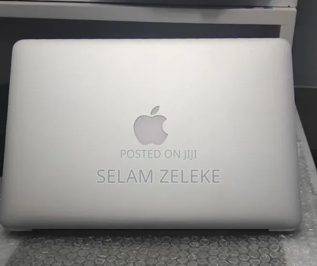 New Laptop Apple MacBook Air 2017 8GB Intel Core i5 SSD 128GB