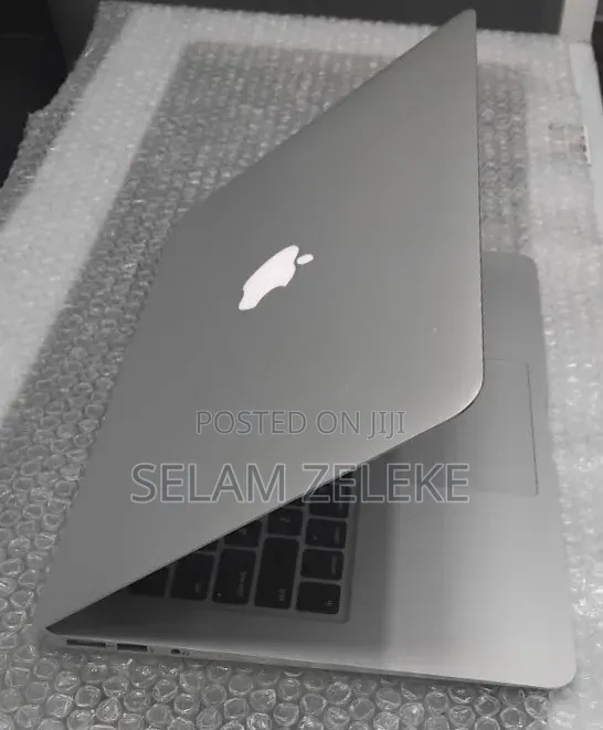 New Laptop Apple MacBook Air 2017 8GB Intel Core i5 SSD 128GB