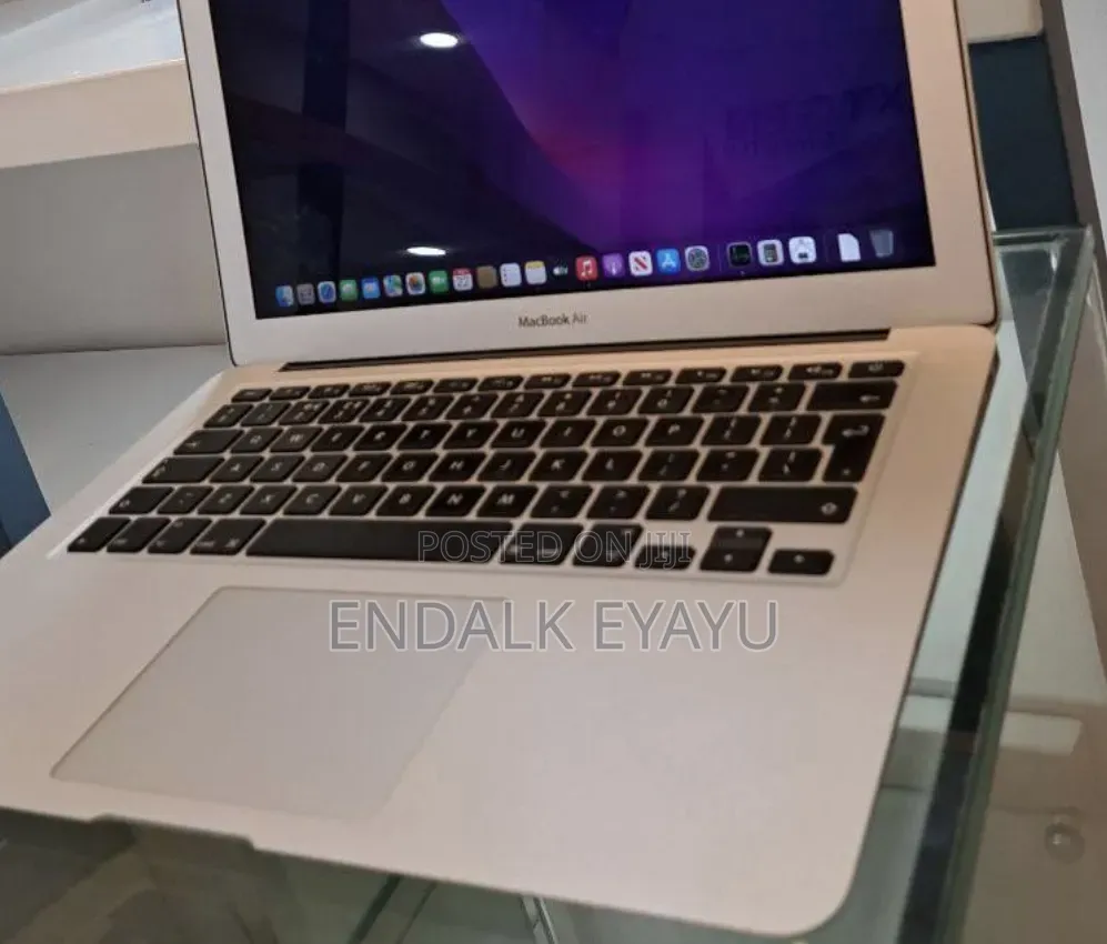 New Laptop Apple MacBook Air 2017 8GB Intel Core i5 SSD 128GB