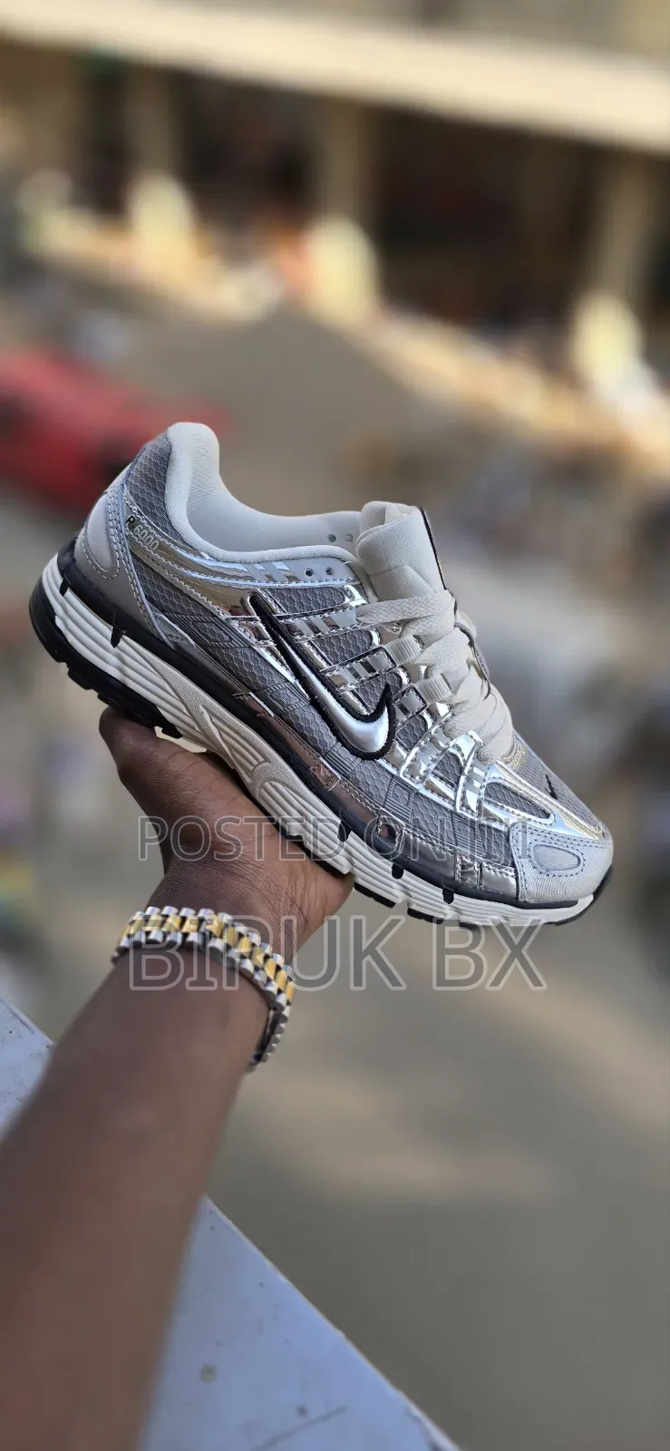 P 6000 የወንድ ጫማ