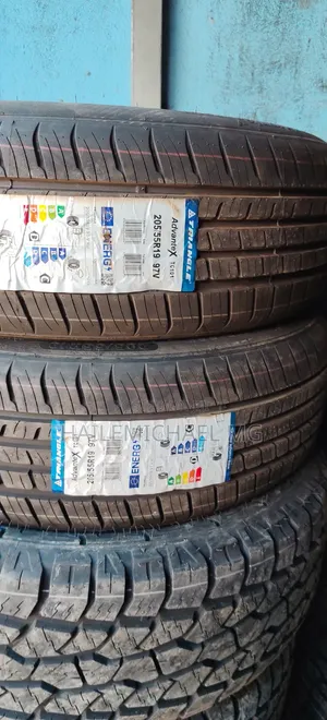 205 55 R19 Peugeot 5008 Car Tyre Triangle