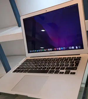 New Laptop Apple MacBook Air 2017 8GB Intel Core i5 SSD 128GB