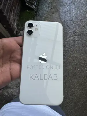 Apple iPhone 11 64 GB White