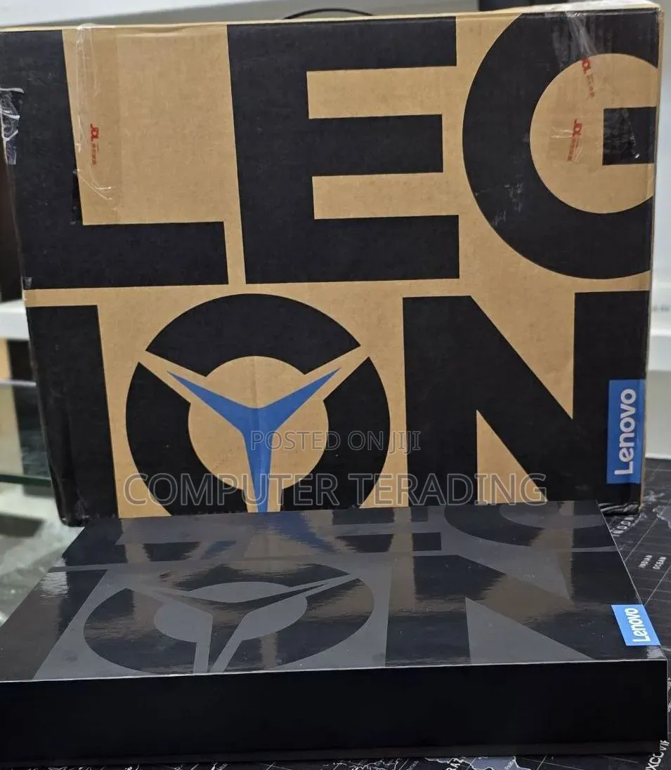 New Laptop Lenovo LOQ 15AHP10 32GB AMD Ryzen 9 SSD 1T