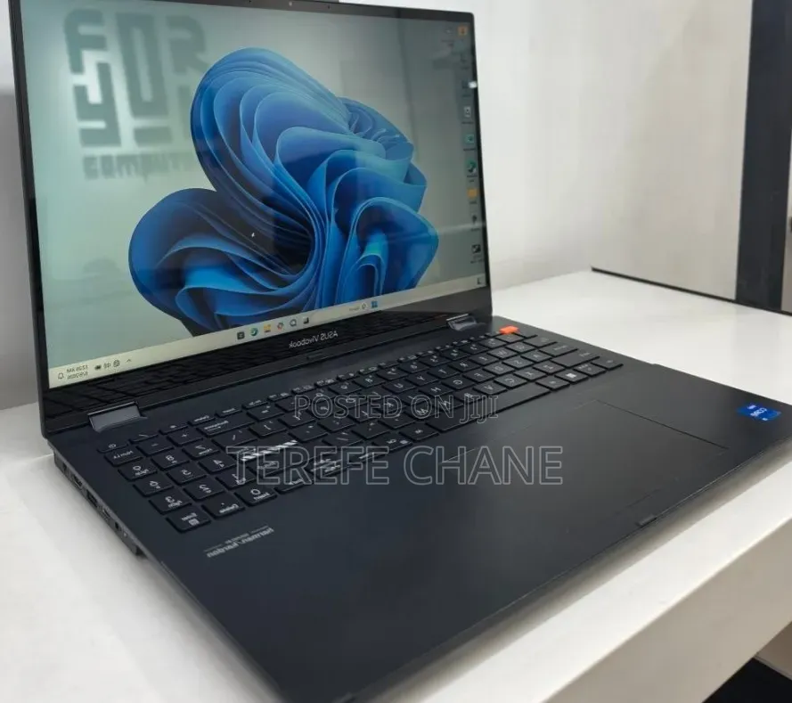 New Laptop Asus Vivobook 15 16GB Intel Core i5 SSD 512GB
