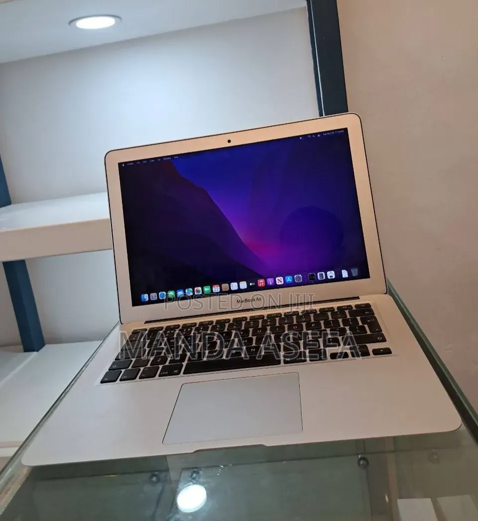 New Laptop Apple MacBook Air 2017 8GB Intel Core i5 SSD 128GB