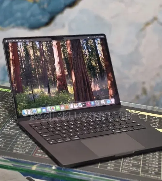 New Laptop Apple MacBook Pro 2024 M4 16GB Apple M4 Pro SSD 512GB