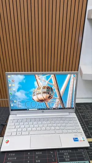 New Laptop HP 550 8GB Intel Core i5 SSD 512GB