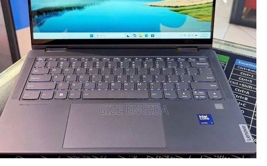 New Laptop Lenovo Yoga 7i 16GB Intel Core Ultra 7 SSD 512GB