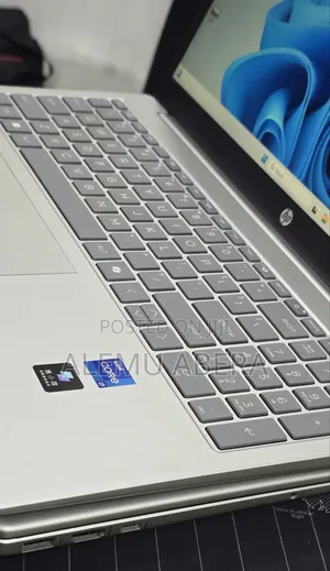 New Laptop HP 16GB Intel Core i7 SSD 1T