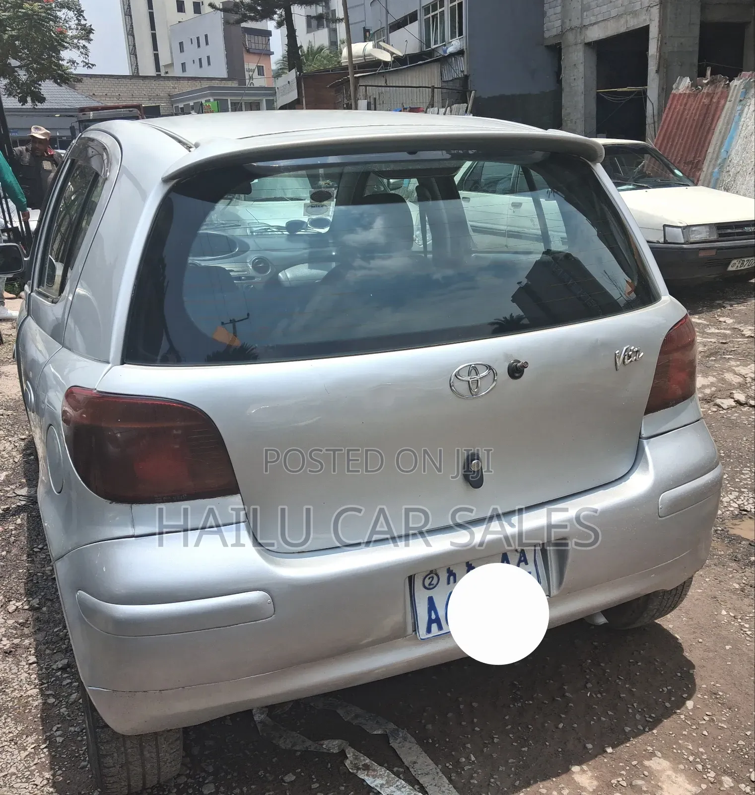Toyota Vitz 2002 Silver
