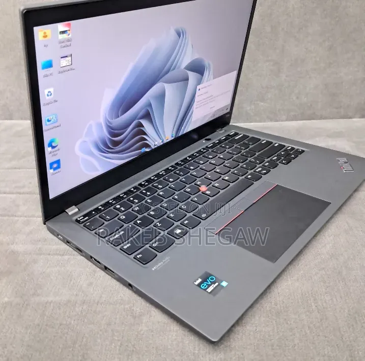 New Laptop Lenovo ThinkPad P14s 16GB Intel Core i5 SSD 512GB