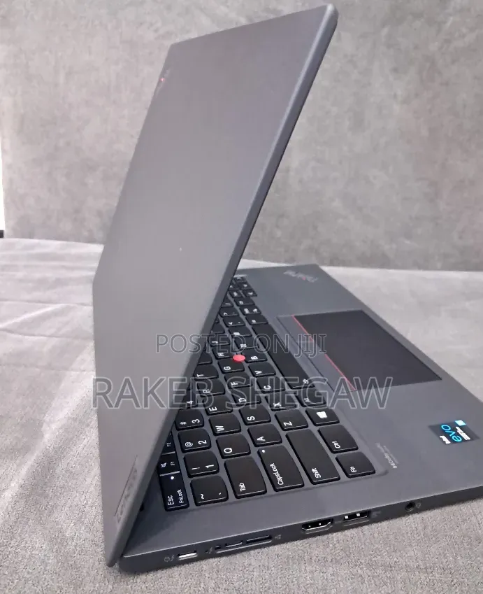 New Laptop Lenovo ThinkPad P14s 16GB Intel Core i5 SSD 512GB