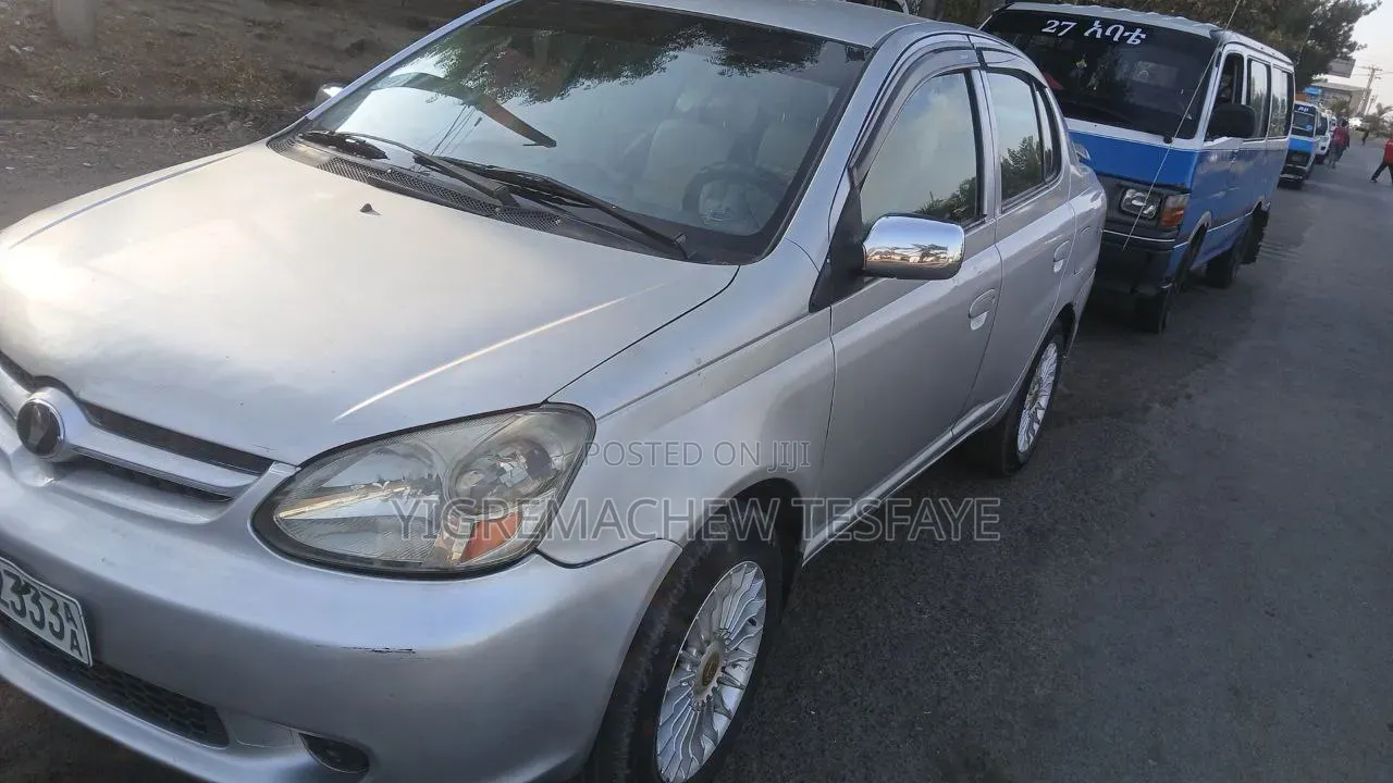 New Toyota Platz 2005 Gray